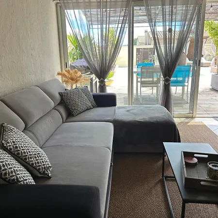 Duplex Meuble Avec Vue Sur Piscine