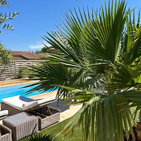 Duplex Meublé Avec Vue Sur Piscine Pont-Saint-Esprit