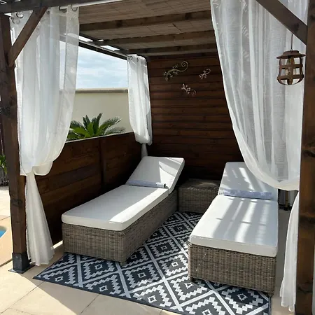Duplex Meuble Avec Vue Sur Piscine Apartment Pont-Saint-Esprit