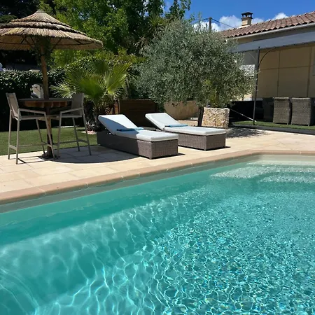 Duplex Meuble Avec Vue Sur Piscine Апартаменты Пон-Сент-Эспри