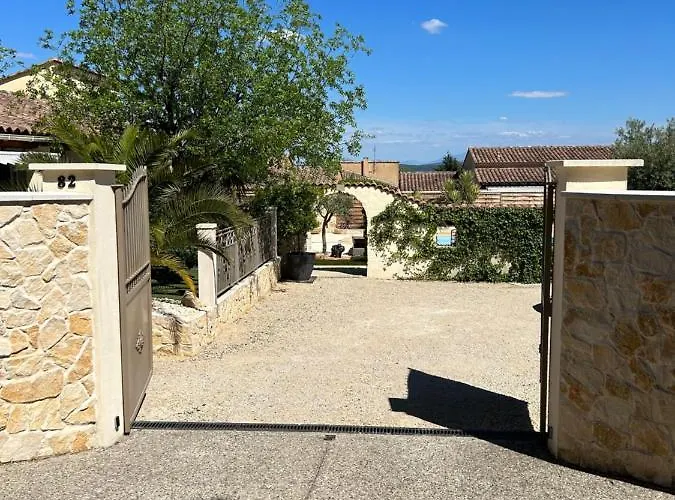 Duplex Meuble Avec Vue Sur Piscine 퐁생테스프릿