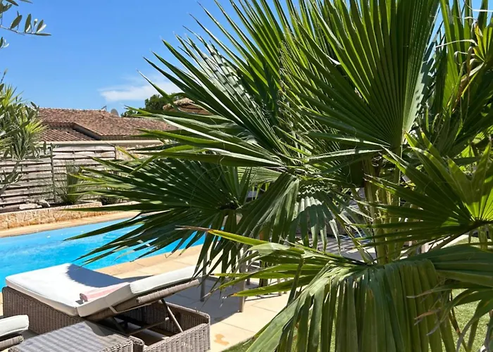 Duplex Meuble Avec Vue Sur Piscine 퐁생테스프릿