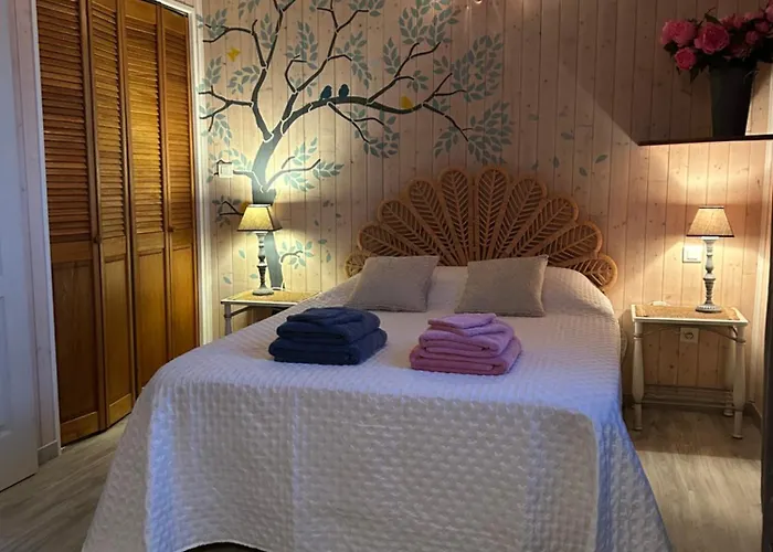 Duplex Meuble Avec Vue Sur Piscine 아파트 *