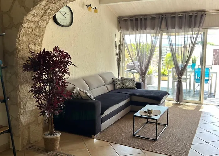 아파트 Duplex Meuble Avec Vue Sur Piscine 퐁생테스프릿